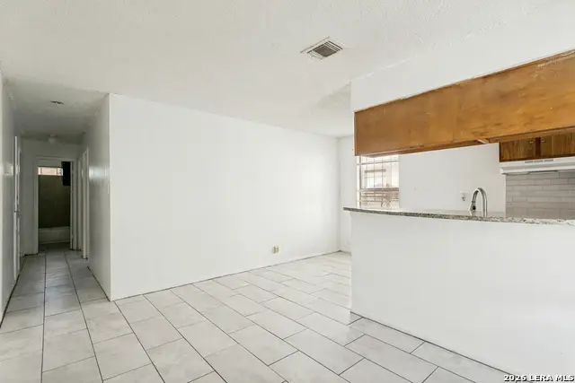 3414 Gateway Dr, San Antonio, TX 78210 - #3