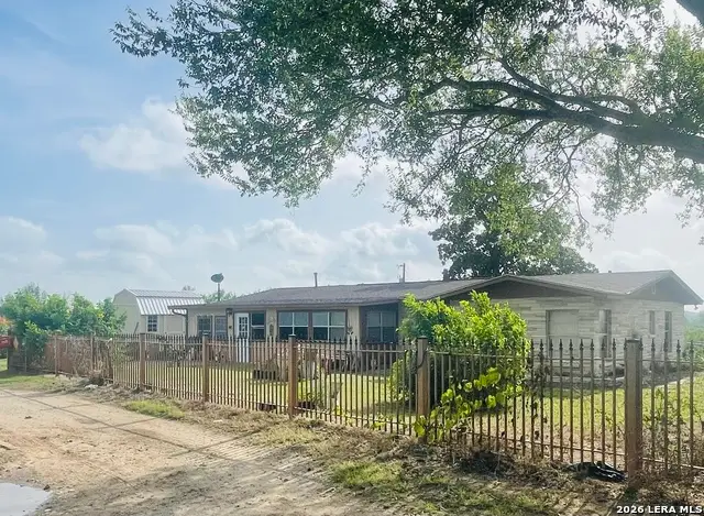 141 County Road 779, Devine, TX 78016 - #2