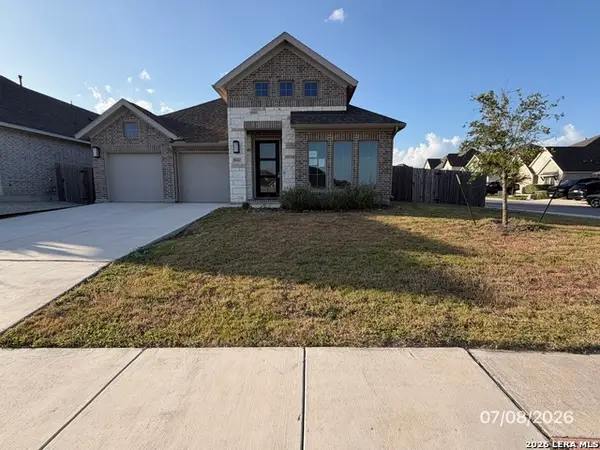 1900 Highland, Seguin, TX 78155