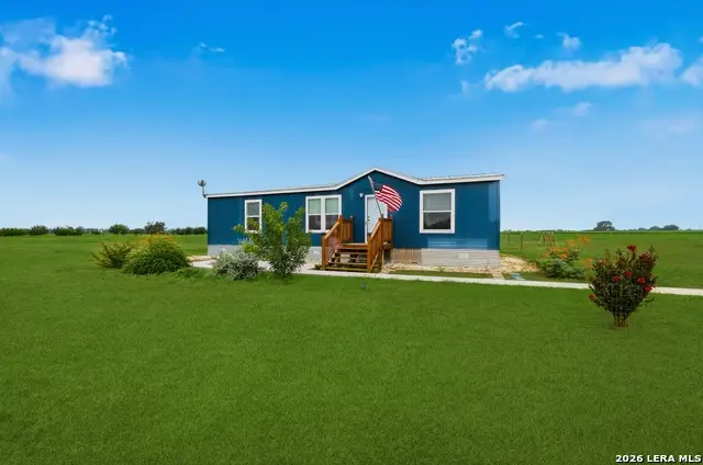 537 County Road 442, Hondo, TX 78861 - #1