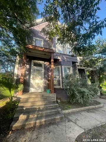 1820 N Olive, San Antonio, TX 78208