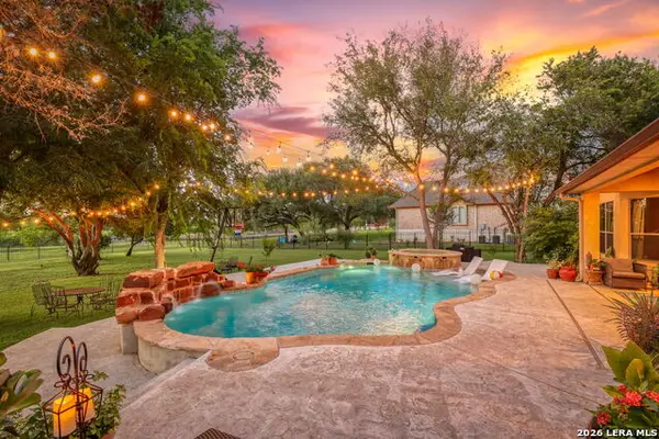 8803 Tuscan Hills Dr, San Antonio, TX 78266