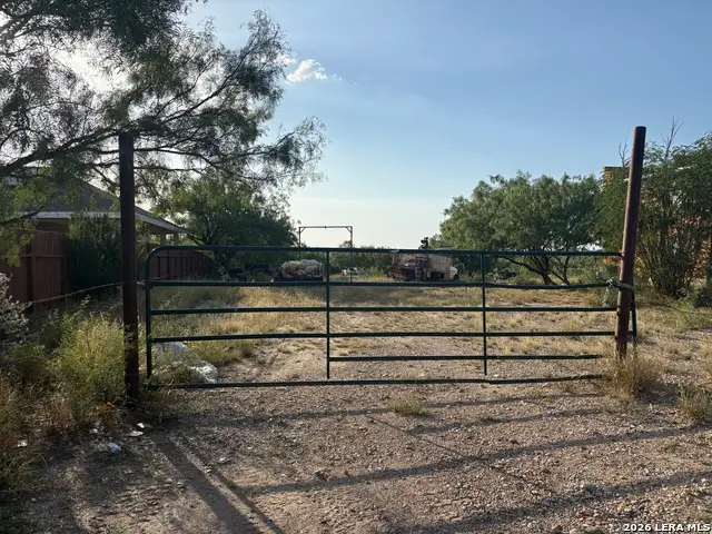 862 Wagon Wheel Rd, Eagle Pass, TX 78852 - #1