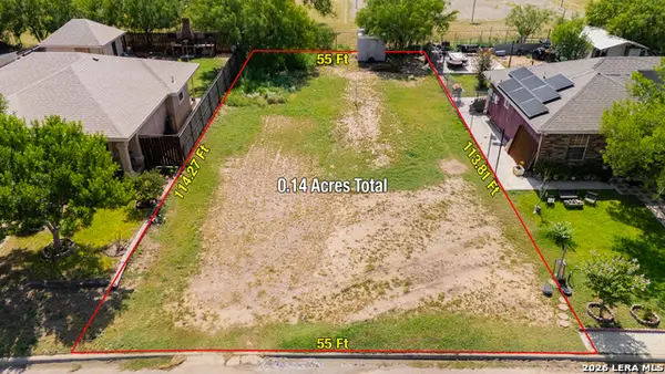 2825 Frances Gates Loop, Eagle Pass, TX 78852
