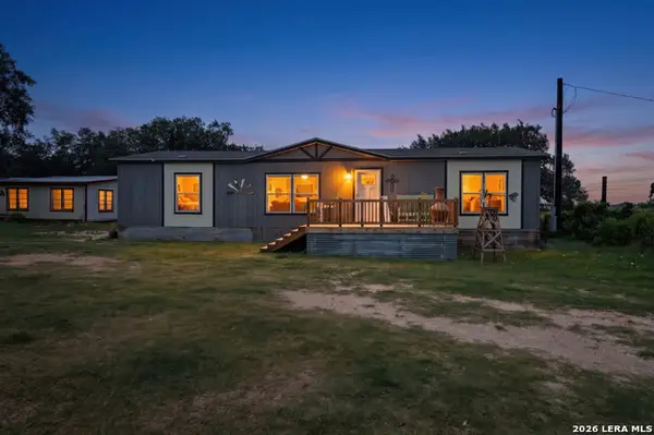 490 Hernandez Rd, Poteet, TX 78065