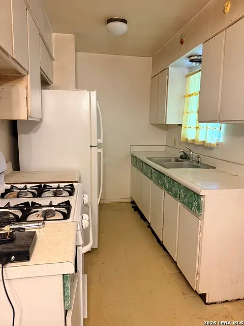 10826 Wayward Dr, San Antonio, TX 78217 - #3