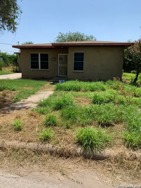 103 S 12th, Carrizo Springs, TX 78834
