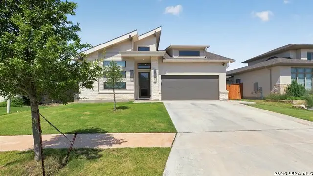613 Meade St, New Braunfels, TX 78132 - #1