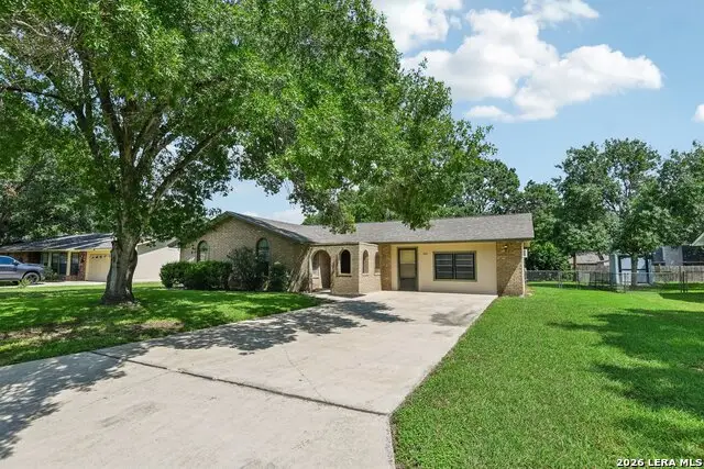 1641 Driftwood Dr, Seguin, TX 78155 - #2