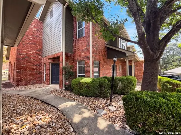 40 Chapel Hill Cir #UNIT, San Antonio, TX 78240