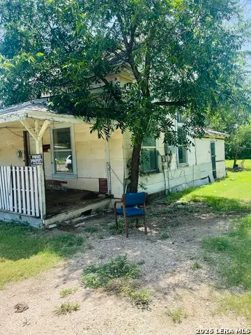 323 N Camp, Uvalde, TX 78801 - #2