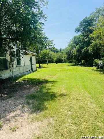 323 N Camp, Uvalde, TX 78801 - #3