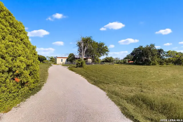 10602 La Vernia Rd Lot 4, Adkins, TX 78101 - #2