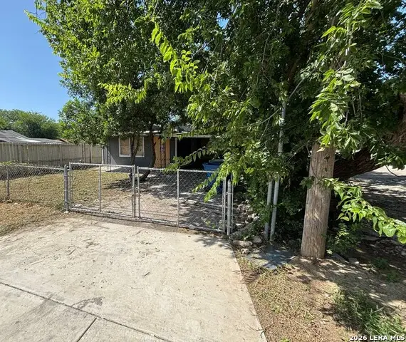 5911 W Cesar E Chavez, San Antonio, TX 78237 - #2