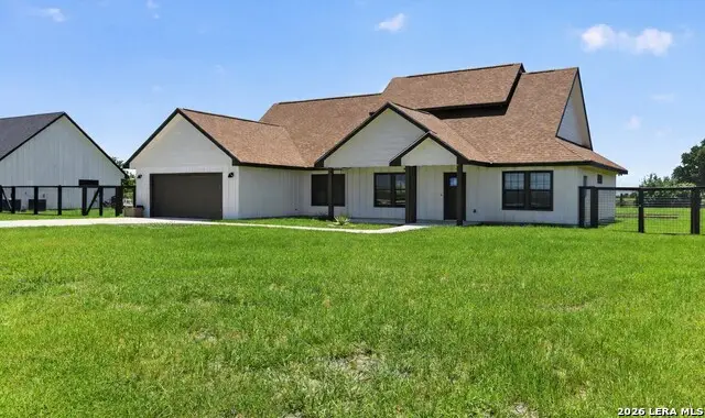 659 Thormeyer Rd, Seguin, TX 78155 - #2