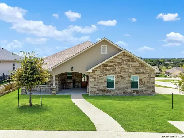 2007 Valencia Drive N, Kerrville, TX 78028
