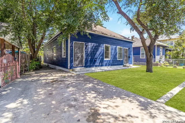 127 Dimmit St, San Antonio, TX 78223 - #2