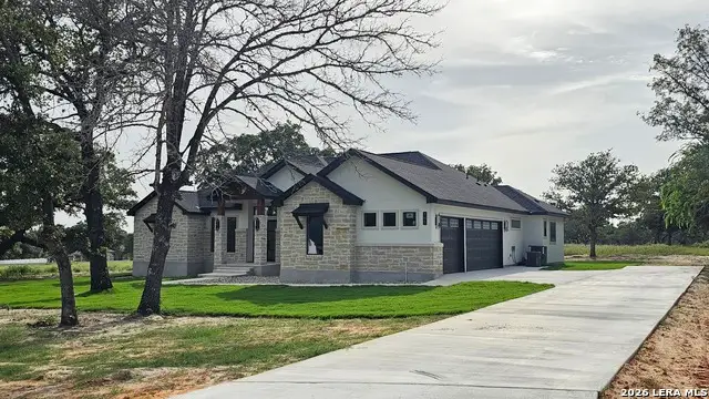 105 Pioneer Trl, Adkins, TX 78101 - #2