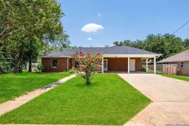 109 Windcrest, Floresville, TX 78114 - #2
