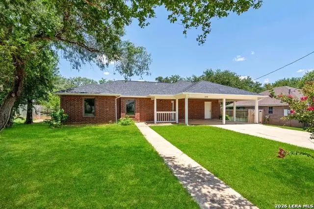 109 Windcrest, Floresville, TX 78114 - #3