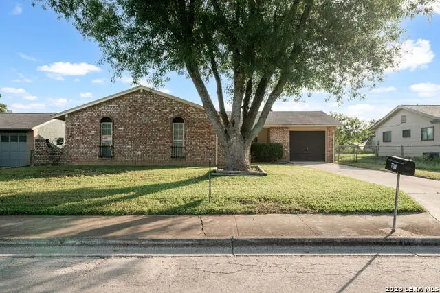 1409 Oak St, Schertz, TX 78154 - #2