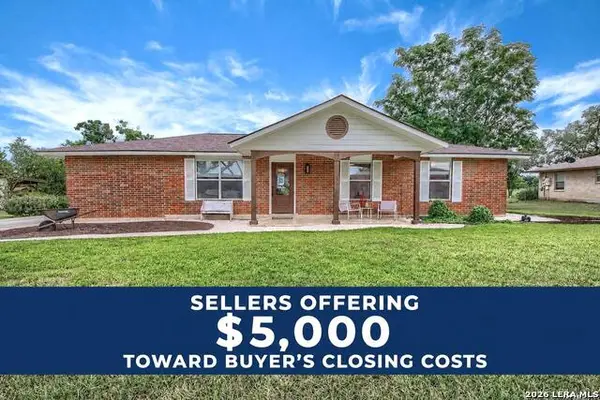 127 Hillcrest Dr, La Vernia, TX 78121