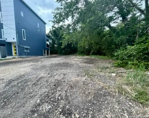 123 Paul St, San Antonio, TX 78203