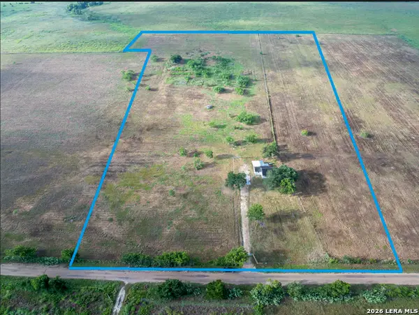 624 Berger Road, Schulenburg, TX 78945