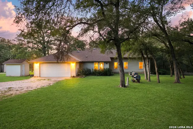 795 Indian Springs Dr, Kingsbury, TX 78638 - #2