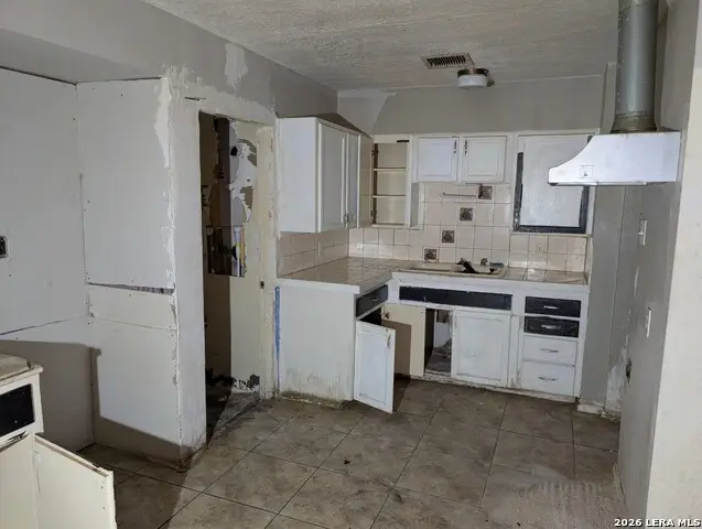 2618 Colt Dr, San Antonio, TX 78227 - #3