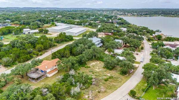2308 Glenn Dr, Canyon Lake, TX 78133