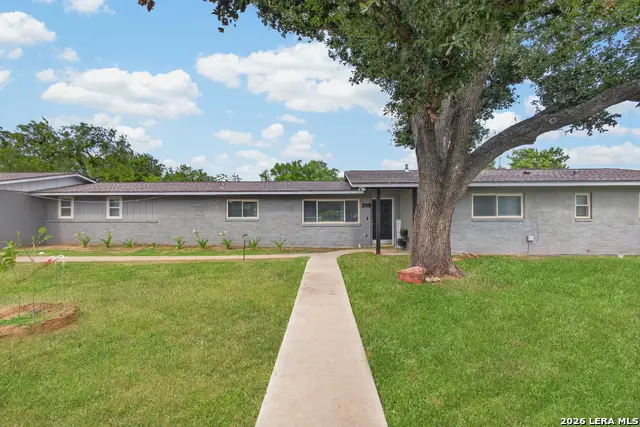 209 Greenlawn Ave, Pleasanton, TX 78064 - #2