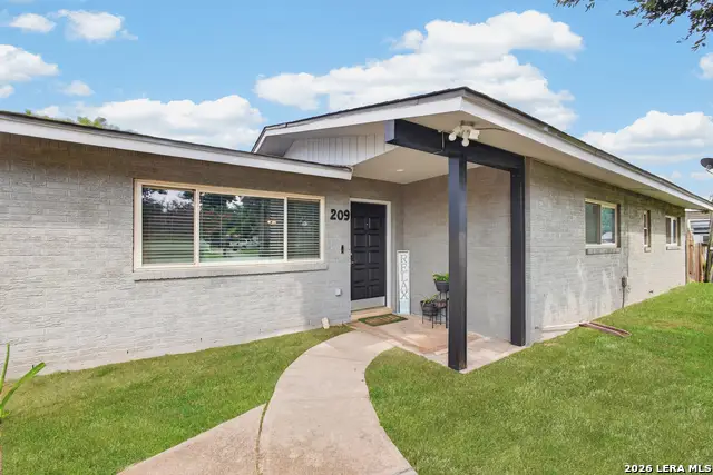 209 Greenlawn Ave, Pleasanton, TX 78064 - #3