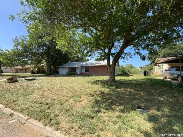 515 Margo, Pearsall, TX 78061 - #2