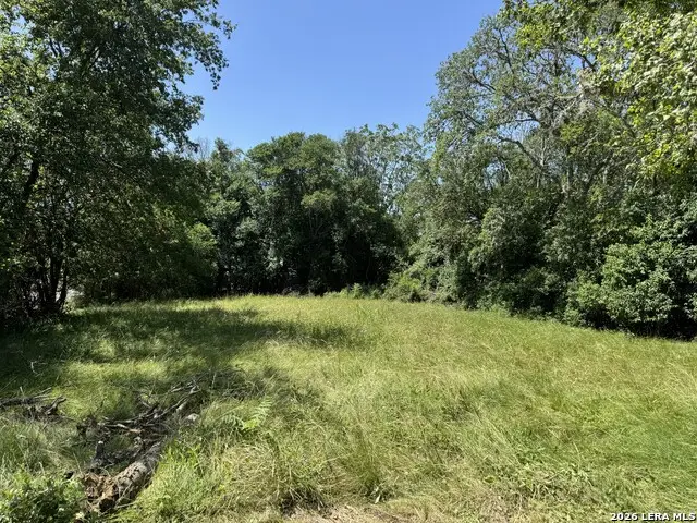 310 S Plant Ave, Boerne, TX 78006 - #1