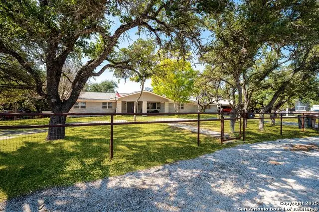 1220 Inspiring View, Canyon Lake, TX 78133 - #3