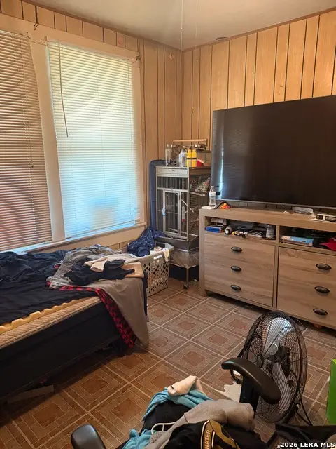 2123 Perez St, San Antonio, TX 78207 - #2
