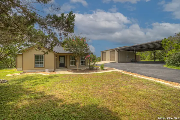 1100 Yaupon Dr, Fischer, TX 78623