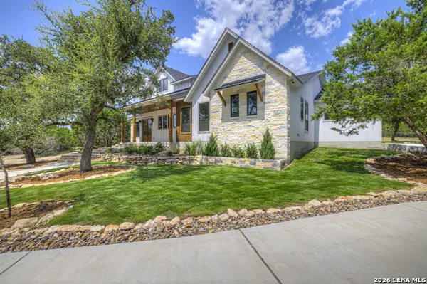 381 Mexican Hat Dr, Spring Branch, TX 78070
