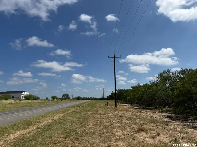 133 Sylas Hayes Loop, Pleasanton, TX 78064 - #1