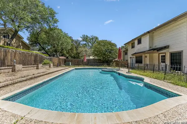 15222 Oak Spring St, San Antonio, TX 78232