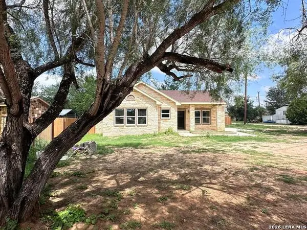 8207 1st, Somerset, TX 78069