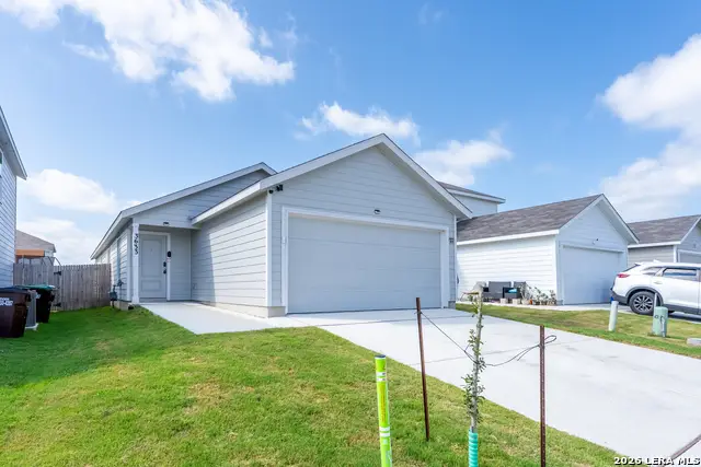 3633 Wentz Hill Dr, Marion, TX 78124 - #1