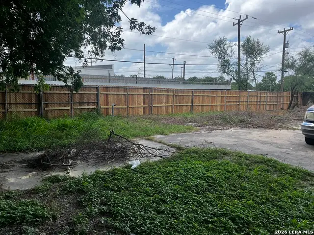 126 Monticello Ct, San Antonio, TX 78223 - #3