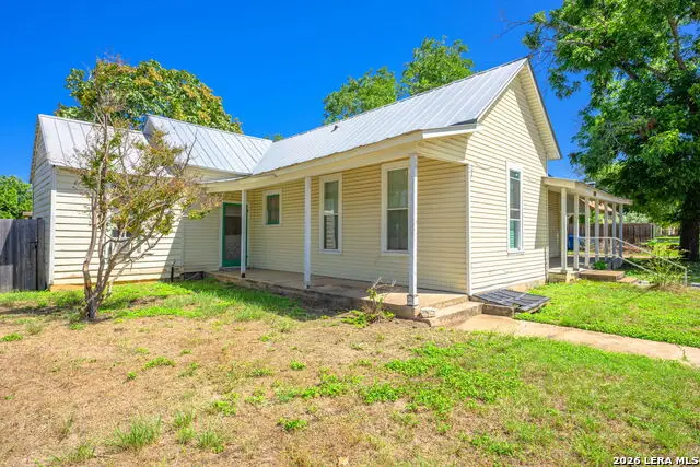 500 Robinson Ave, Kerrville, TX 78028 - #2