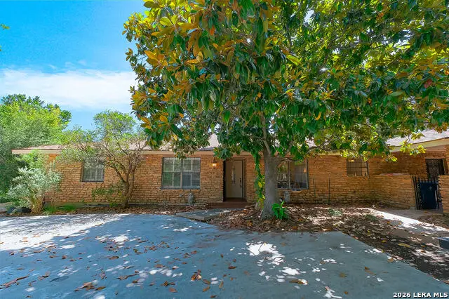 104 Braeburn Cir, Kerrville, TX 78028 - #1