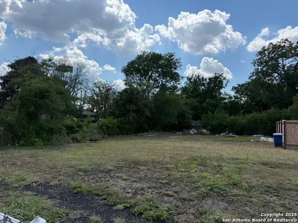1215 N Mel Waiters Way, San Antonio, TX 78202