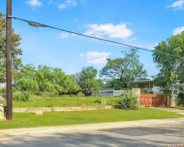 4347 Commercial Ave, San Antonio, TX 78221 - #2