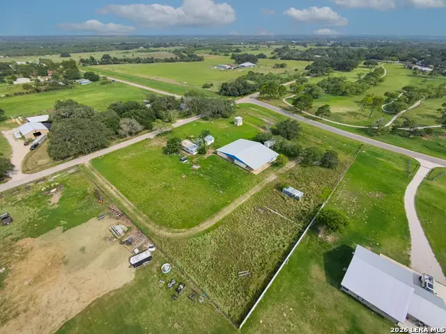 2721 County Road 676, Devine, TX 78016 - #3