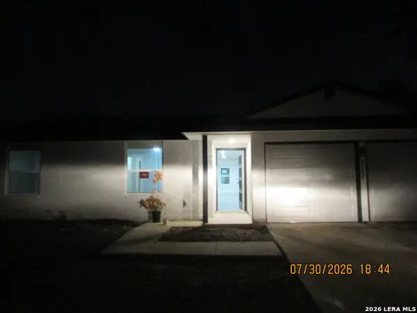 6722 Stone Lake Dr, San Antonio, TX 78244